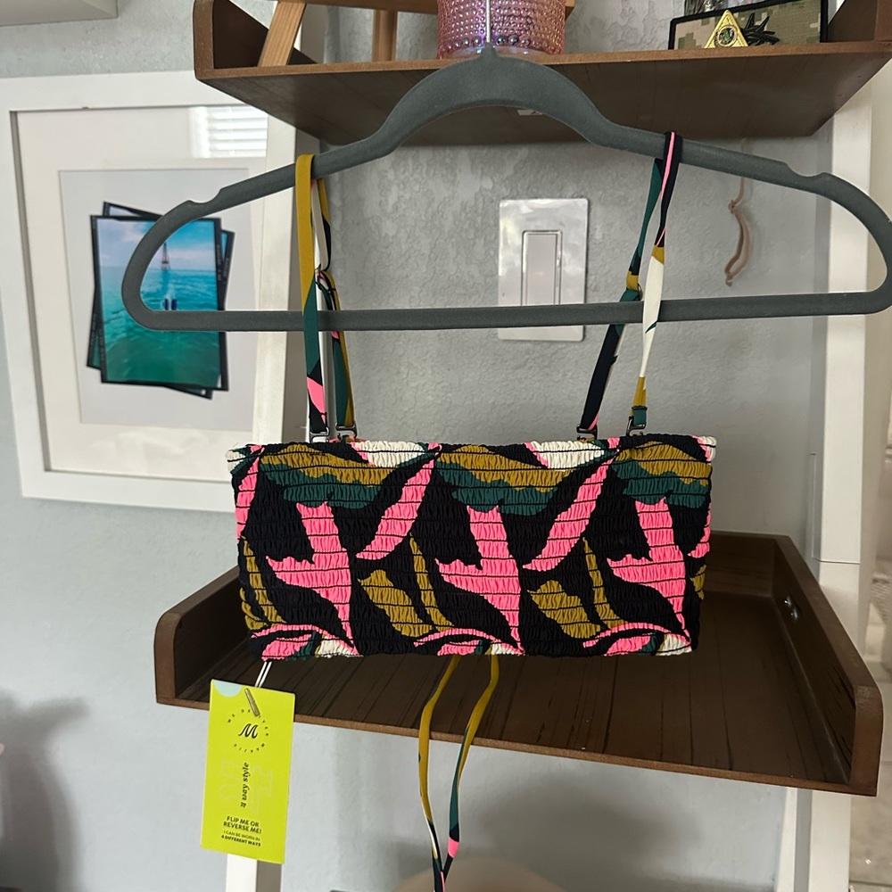 MAAJI swim reversible bikini top🩷🤿